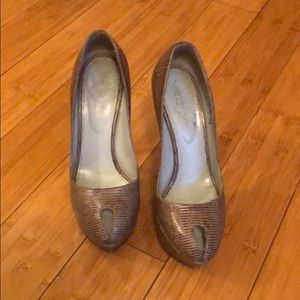Sergio Rossi peep toe platform pump size 36